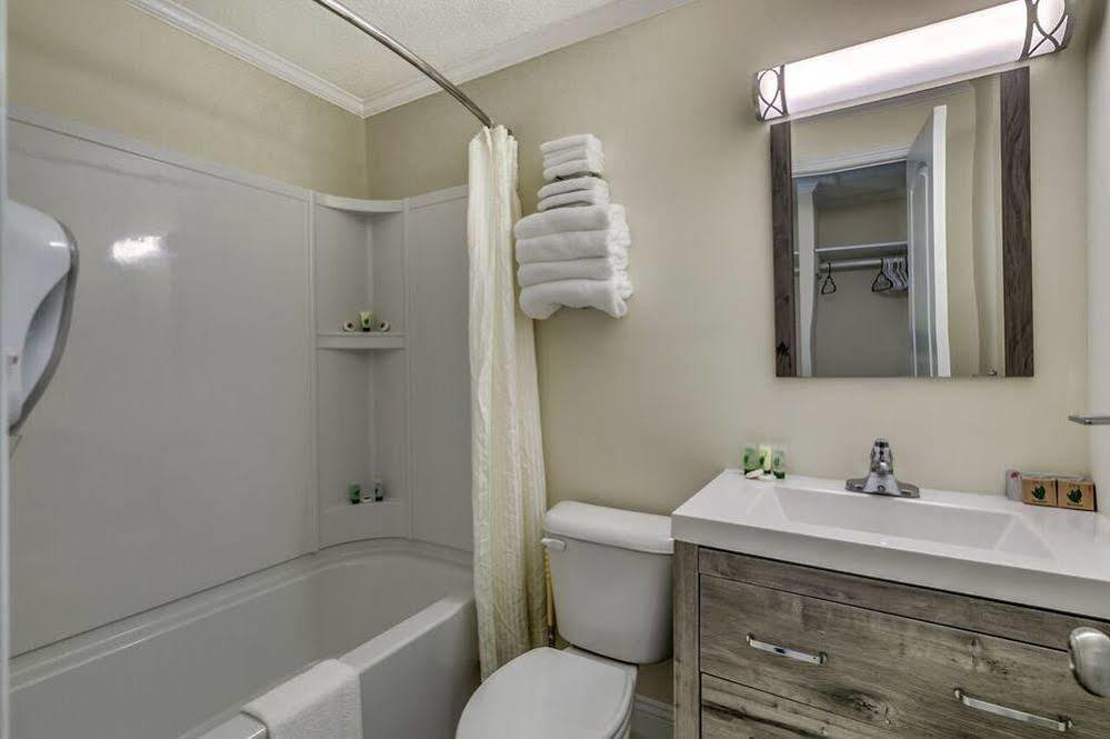 Sea Hawk Oceanfront Motel Μιρτλ Μπιτς Εξωτερικό φωτογραφία